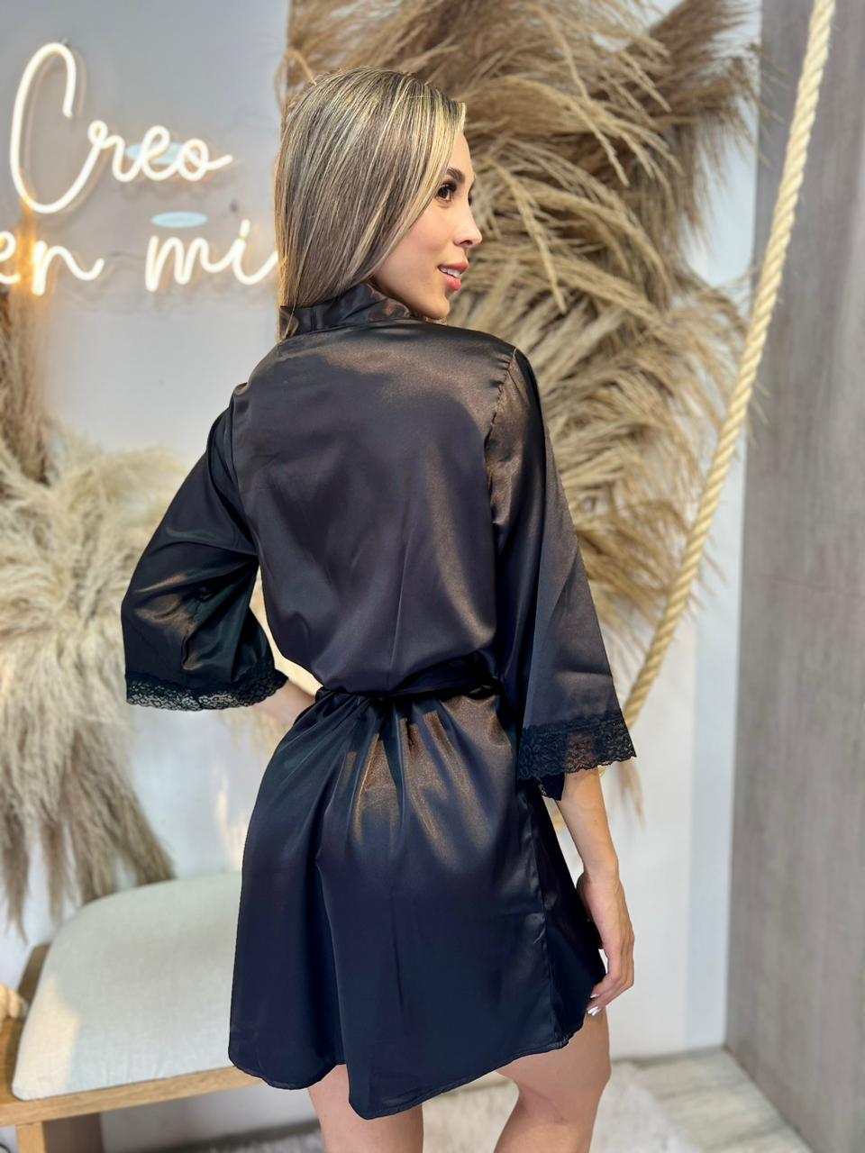 Bata Kimono Satín negro